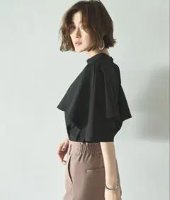 【RUIRUE BOUTIQUE】ピンタックケープスタンドカラーブラウス