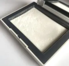 NARS/ナーズ ライトリフティングセッティングパウダー プレストN 5894のサムネイル