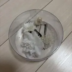 ホワイト花飾りとヘアピンセット