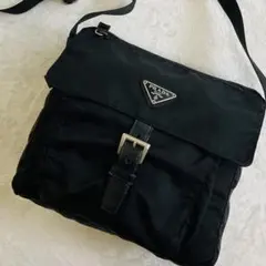 美品✨PRADA 黒テスートナイロン ショルダーバッグ三角ロゴ　フラップベルト