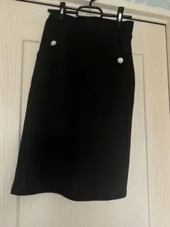 【Rady】ビジュー付き黒タイトスカート