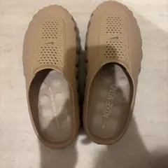 ナイキ　マインド　nike mind 001 アイボリー