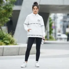 FILA フィラ ホワイト ジップアップパーカーのサムネイル