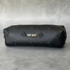MARY QUANT シンプルエンボスデイジースクエアペンケース