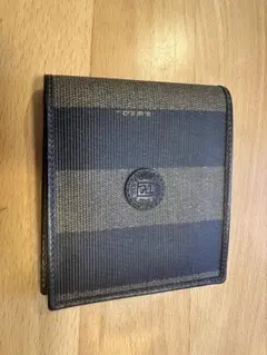 FENDI 二つ折り財布 ブラック/ブラウン