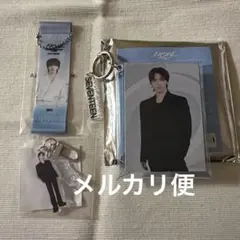 SEVENTEEN NEW_ ディノ ミニポーチ アクキー フラッグ