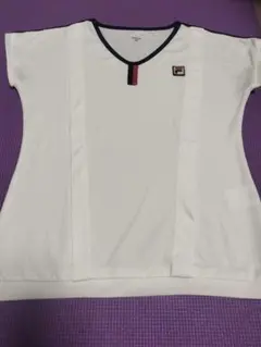 FILA Vネック Tシャツ ホワイト Mサイズ