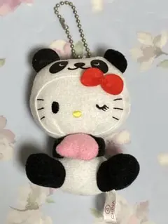 ハローキティ　マスコット　キーホルダー　パンダ