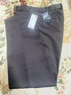 UNIQLO ダークブラウン チノパン ツータック ウエスト79cm