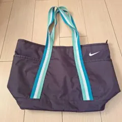 NIKE　トートバッグ　ナイキ　男女兼用のサムネイル
