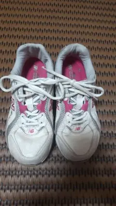 ニューバランスのウォーキングシューズ　24.5センチ　new balance