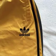 adidas アディダス　トラックパンツ　トレーニングパンツ　ジャージ　イエロー