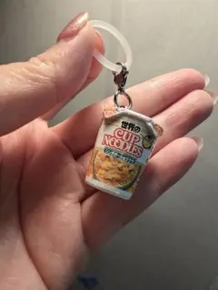 日清 世界のカップヌードル シンガポールラクサ ミニチュア目印キーホルダー