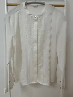 Te chichi 刺繍入りホワイト長袖シャツ