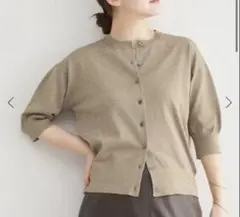 本日セール⭐︎LEVITAクルーカーディガンのサムネイル