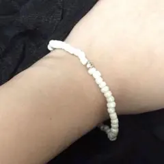 【メルカリ便】ネイティブハンドメイド 中粒ホワイトビーズブレスレット