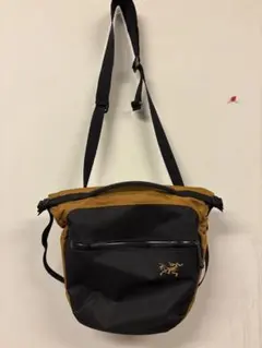 Arc'teryx アークテリクス Arro8ショルダーバッグ