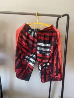 [NIKE] ハーフパンツ　レッド