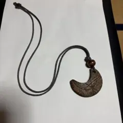 三日月型 ウッドネックレス