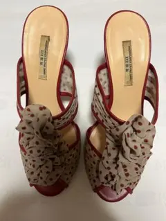 ドット柄フリルオープントゥサンダル