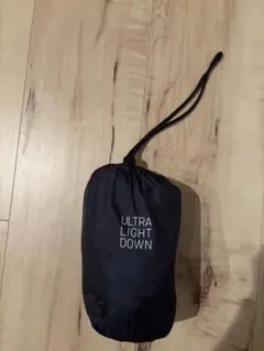 UNIQLO ウルトラライトダウン　ベスト　ネイビー