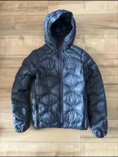 Peak Performance フード付きダウンジャケット xsネイビー