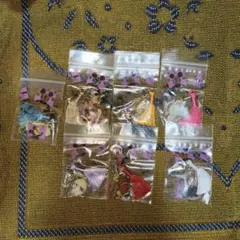 キャラクター付きアクリルチャーム10個セット