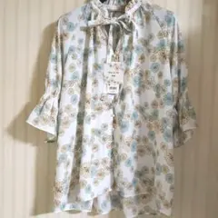 ユニクロ　PAUL & JOEポール&ジョーコラボ　半袖フリルリボンブラウス