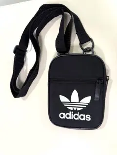 adidas 黒 ショルダーバッグ