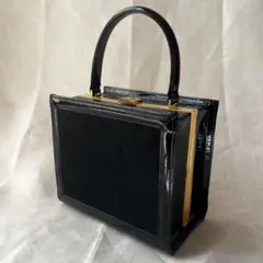 Item thumbnail for item 74d23c6f-42c0-4169-b6f1-8a6d7648d9c6