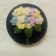 14.刺繍ブローチ　ハンドメイド　シンプル　プレゼント