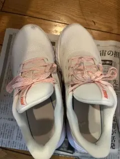 Nike ホワイト ピンク スニーカー