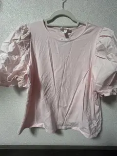 ピンク パフスリーブ シャツ