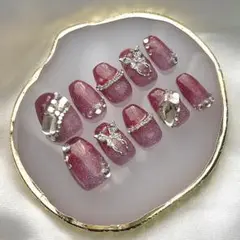 16. ネイルチップ ピンク グラデーション ラメ ストーン 上品ネイル