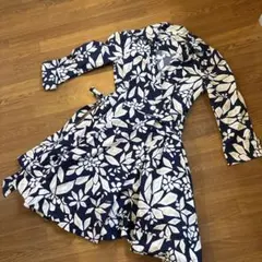 お値下げDiane von Furstenberg 花柄ワンピース Mのサムネイル