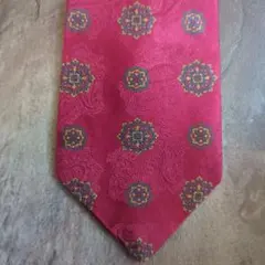 美品Aquascutumアクアスキュータム　英国製ネクタイ　ワインカラー