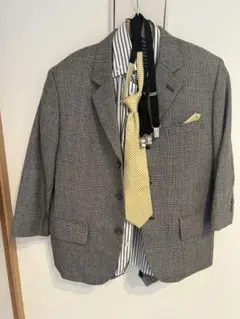 キッズ フォーマルスーツとネクタイセット