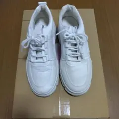 nh loviga ホワイト スニーカー