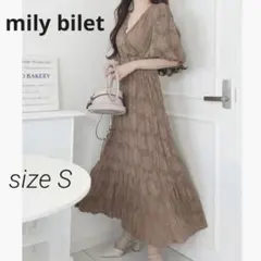 【mily bilet】ミウィビレット　シアージャガード　花柄ワンピース