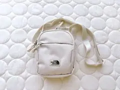 THE NORTH FACE ショルダーバッグ ホワイトのサムネイル