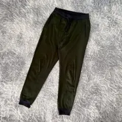 『UNDER ARMOUR』ジョガーパンツ　スウェット　ロゴ　COLDGEAR