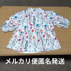 【大きいサイズ】ホワイト ×花柄　ボタニカル Aライン シャツ 2XLのサムネイル