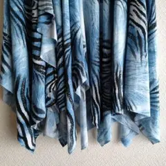 美品　社交ダンス　ブルー系のお洒落なラテン用スカート