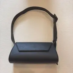 【値下げ】ビューティーアンドユース　ロングフラップワイドベルトショルダーバッグのサムネイル
