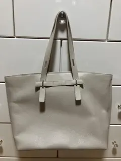 定価8万】 【寄付対象】FURLAトートレザー WB801107 HSF000 - メルカリ