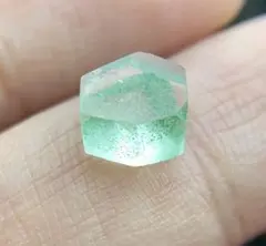 エメラルド ルース