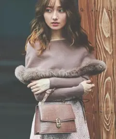 定価12100円 Noela ファートリムカラーニット