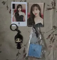 【 TWICE 】 ミナセット (アクスタ、キーホルダー、シール)