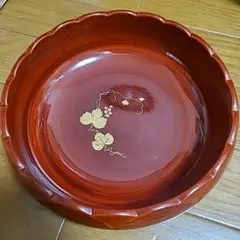 赤い漆器 菓子器 金色の花模様