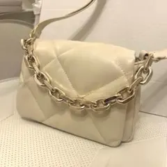 アイボリー キルティング ショルダーバッグ
